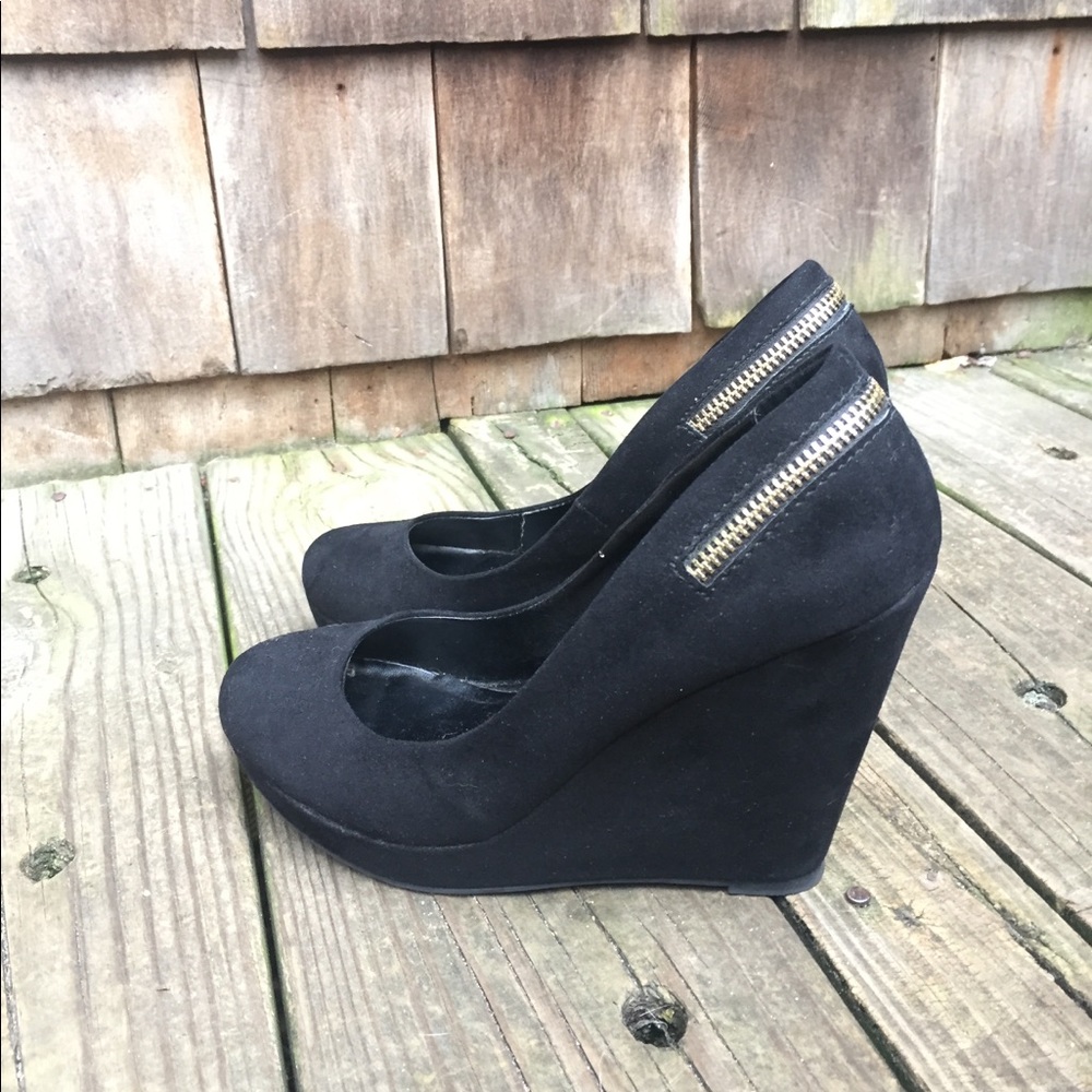 Suede Black wedges with Gold zipper detail